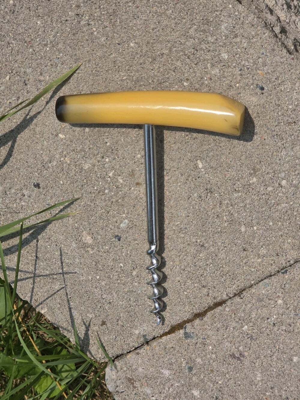 Vtg Marbled Bakelite Faux Horn T-Handle Wine Corkscrew Barware - Picture 1 of 7
